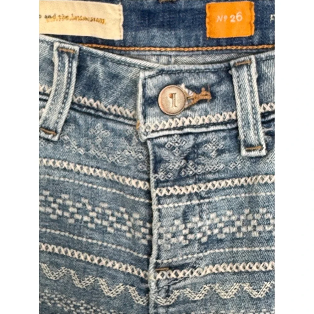 Anthropologie Pilcro and the Letterpress Size 26 Embroidered Jean‎ Shorts